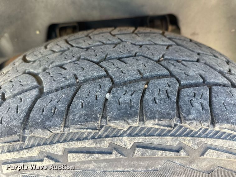 image for item ER8012 2005 Dodge Ram 2500 utility bed pickup truck