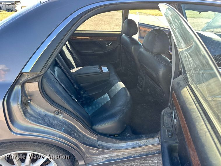 image for item ER8014 2004 Hyundai XG350 