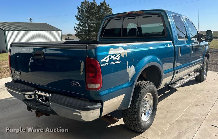 image for item ER8015 2002 Ford F250 Super Duty Crew Cab pickup truck