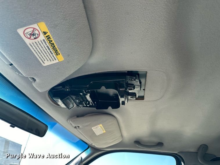 image for item ER8015 2002 Ford F250 Super Duty Crew Cab pickup truck