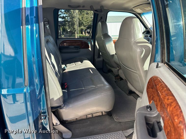 image for item ER8015 2002 Ford F250 Super Duty Crew Cab pickup truck