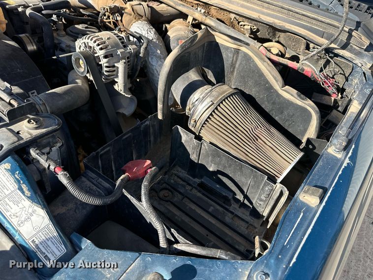 image for item ER8015 2002 Ford F250 Super Duty Crew Cab pickup truck