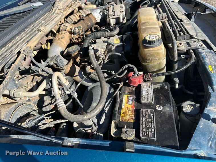 image for item ER8015 2002 Ford F250 Super Duty Crew Cab pickup truck