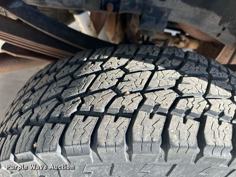 image for item ER8015 2002 Ford F250 Super Duty Crew Cab pickup truck