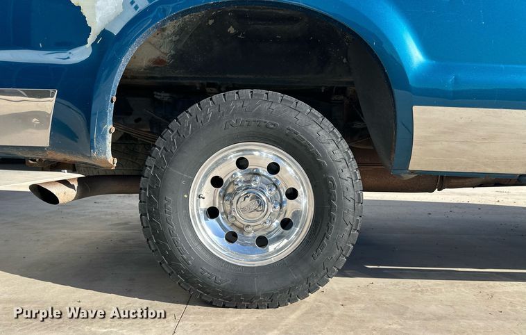 image for item ER8015 2002 Ford F250 Super Duty Crew Cab pickup truck