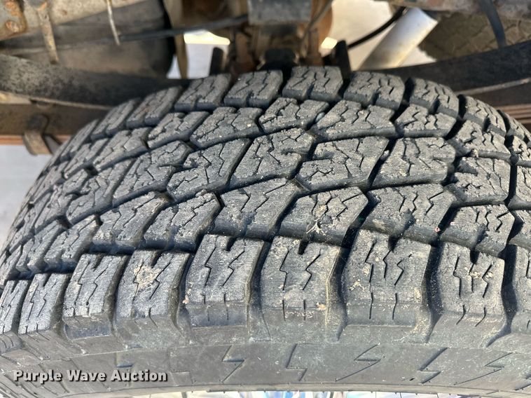 image for item ER8015 2002 Ford F250 Super Duty Crew Cab pickup truck