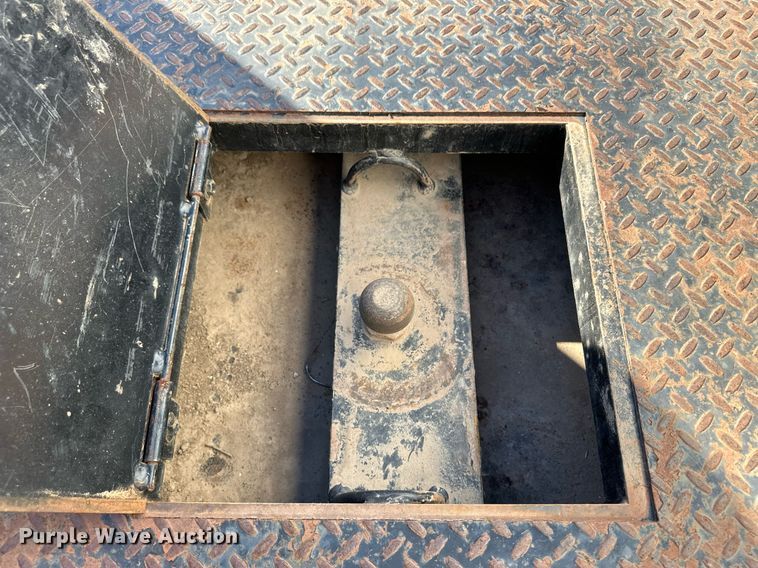 image for item ER8018 2015 Ford F450 Super Duty Lariat Crew Cab flatbed truck