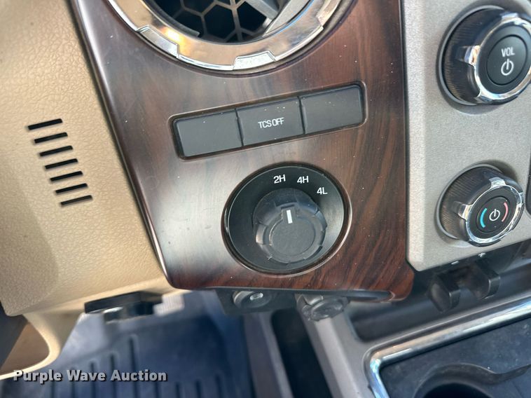 image for item ER8018 2015 Ford F450 Super Duty Lariat Crew Cab flatbed truck