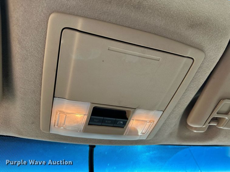 image for item ER8018 2015 Ford F450 Super Duty Lariat Crew Cab flatbed truck