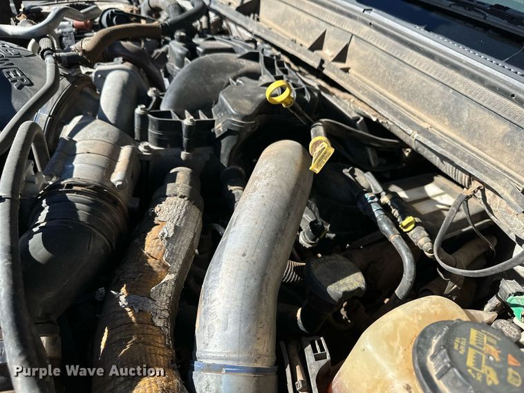 image for item ER8018 2015 Ford F450 Super Duty Lariat Crew Cab flatbed truck