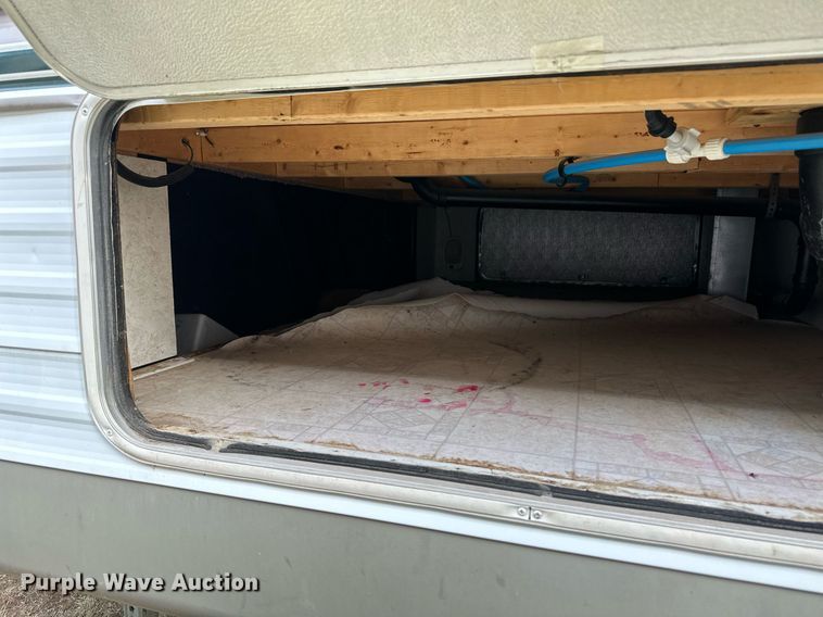 image for item ER8037 2002 Forest River Wildwood LE camper