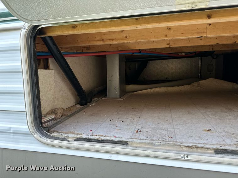 image for item ER8037 2002 Forest River Wildwood LE camper