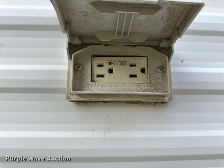 image for item ER8037 2002 Forest River Wildwood LE camper