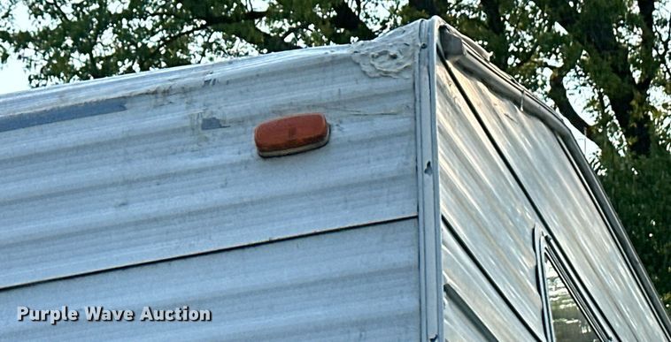 image for item ER8037 2002 Forest River Wildwood LE camper