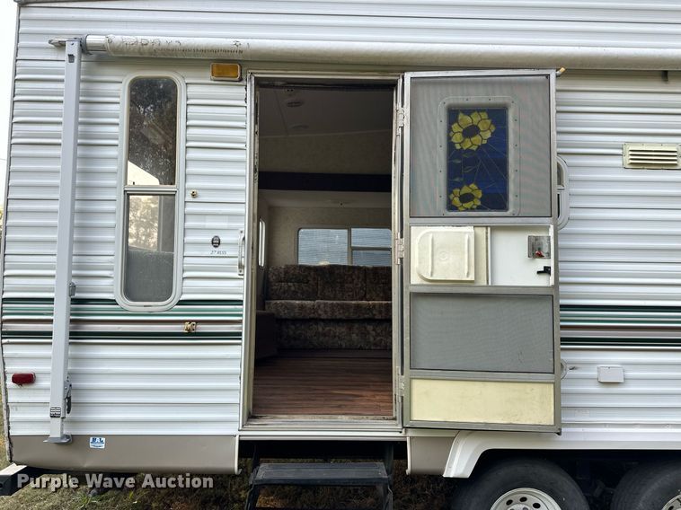 image for item ER8037 2002 Forest River Wildwood LE camper