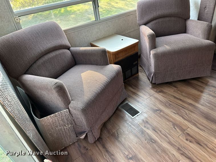 image for item ER8037 2002 Forest River Wildwood LE camper