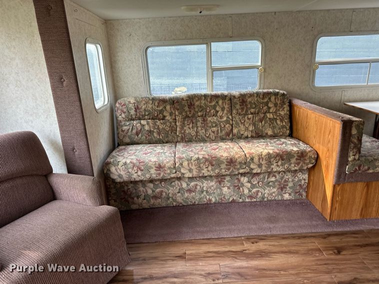 image for item ER8037 2002 Forest River Wildwood LE camper