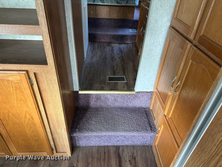 image for item ER8037 2002 Forest River Wildwood LE camper