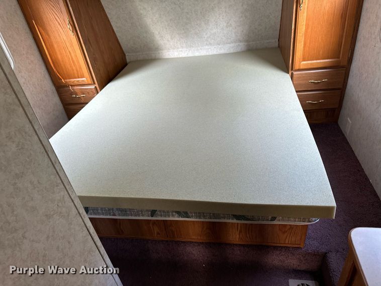 image for item ER8037 2002 Forest River Wildwood LE camper