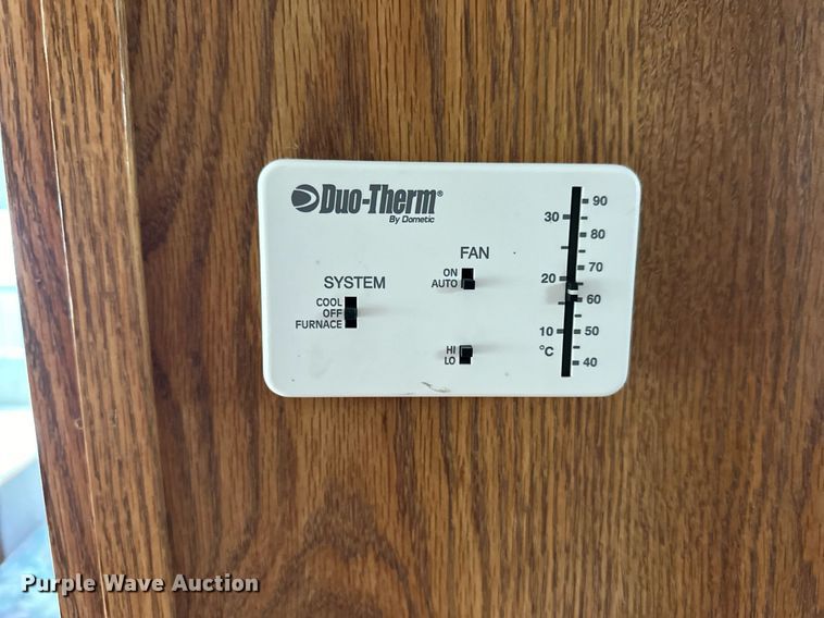 image for item ER8037 2002 Forest River Wildwood LE camper