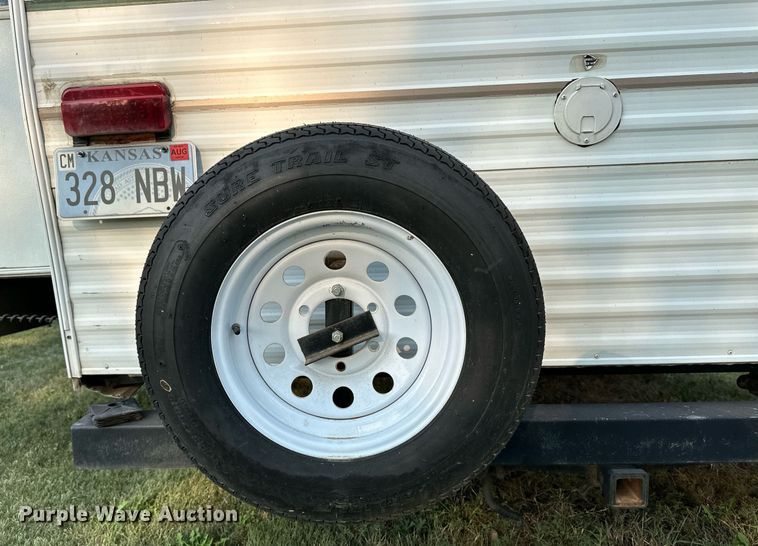 image for item ER8037 2002 Forest River Wildwood LE camper