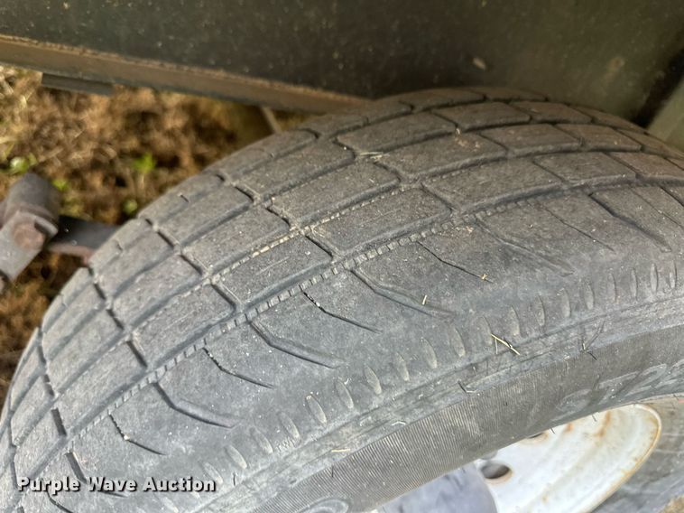 image for item ER8037 2002 Forest River Wildwood LE camper