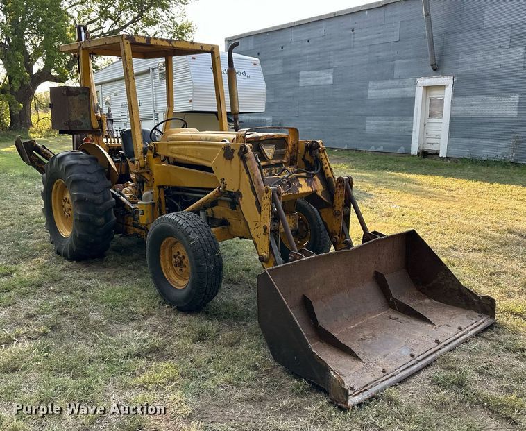 image for item ER8038 1971 Massey Ferguson MF54 backhoe