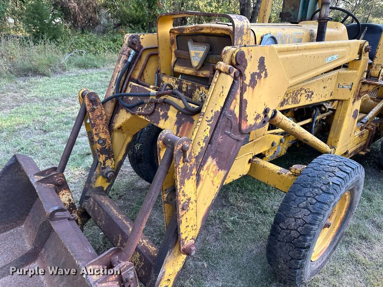 image for item ER8038 1971 Massey Ferguson MF54 backhoe