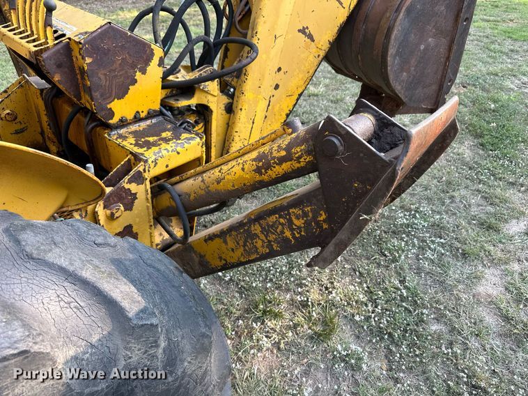 image for item ER8038 1971 Massey Ferguson MF54 backhoe
