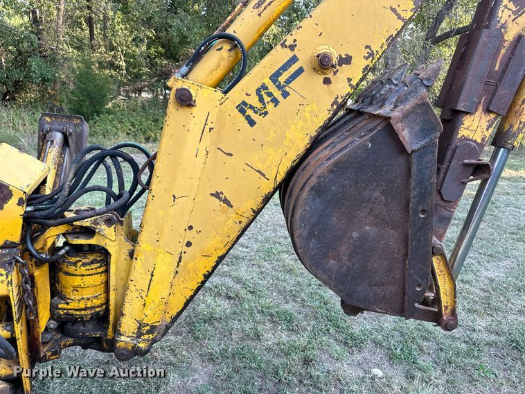 image for item ER8038 1971 Massey Ferguson MF54 backhoe