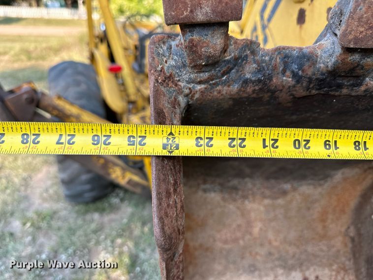 image for item ER8038 1971 Massey Ferguson MF54 backhoe