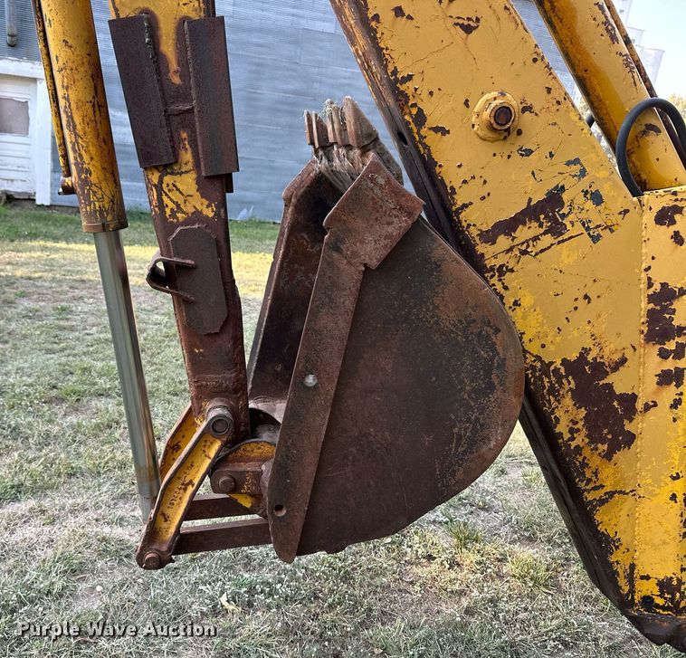 image for item ER8038 1971 Massey Ferguson MF54 backhoe
