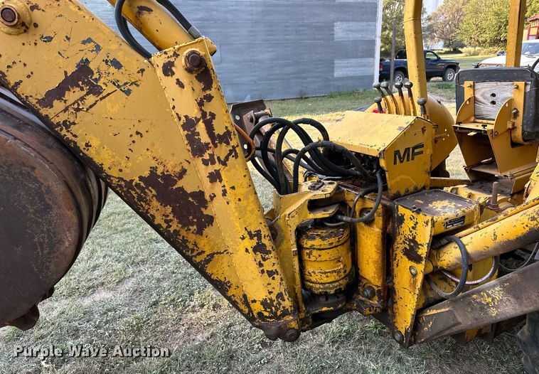 image for item ER8038 1971 Massey Ferguson MF54 backhoe