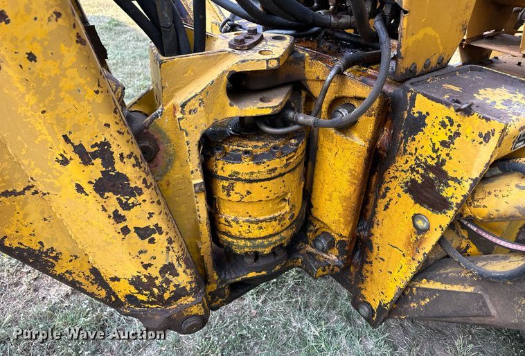 image for item ER8038 1971 Massey Ferguson MF54 backhoe