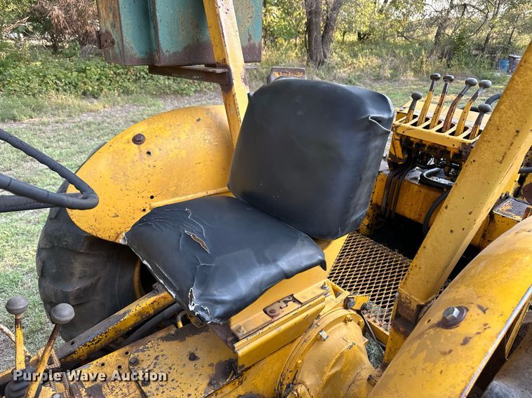 image for item ER8038 1971 Massey Ferguson MF54 backhoe