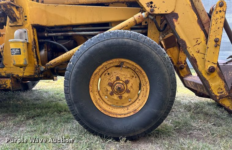 image for item ER8038 1971 Massey Ferguson MF54 backhoe