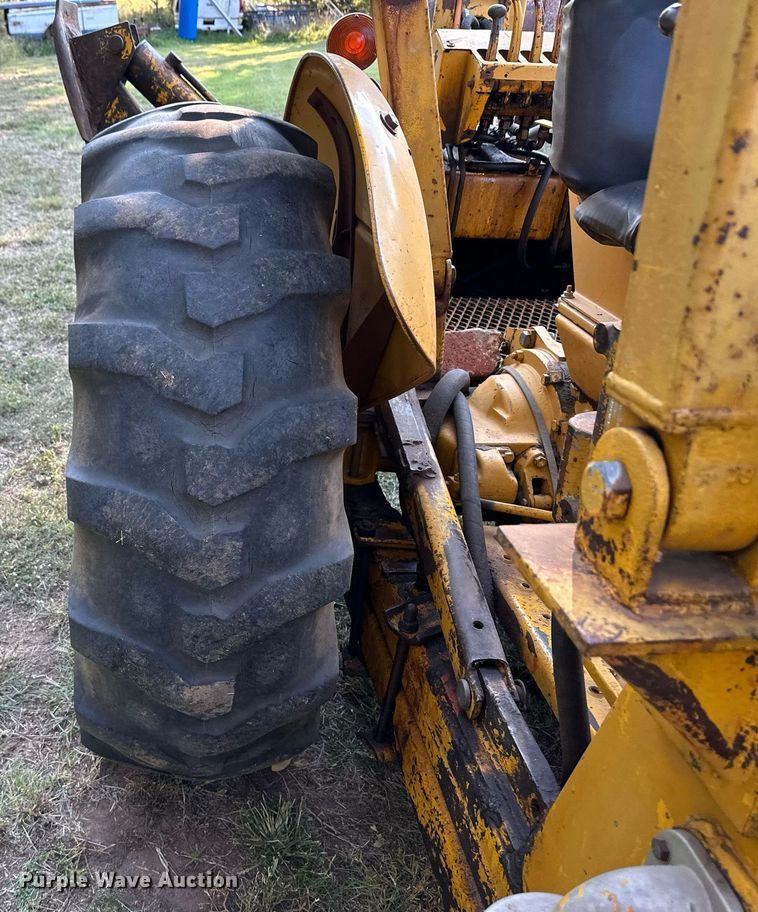 image for item ER8038 1971 Massey Ferguson MF54 backhoe