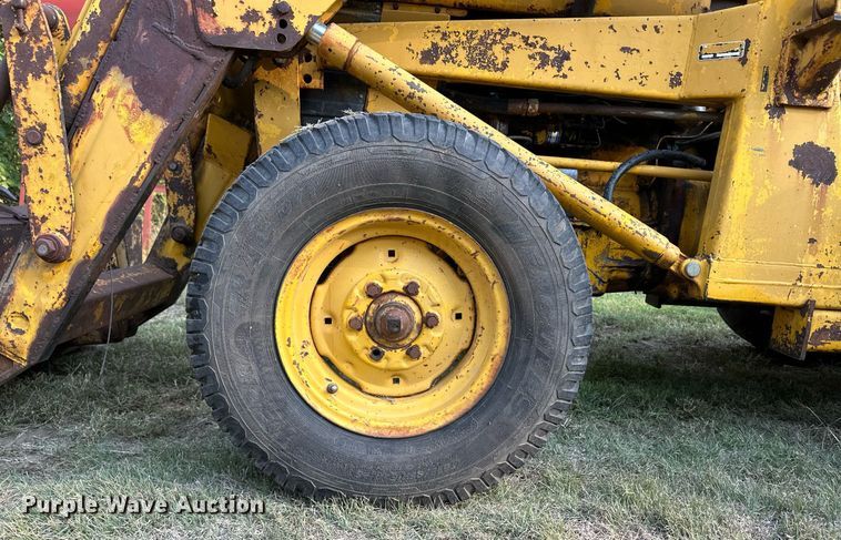 image for item ER8038 1971 Massey Ferguson MF54 backhoe