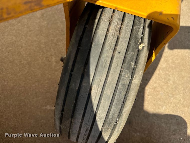 image for item IE9114 Lawn and garden equipment