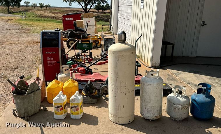 image for item IE9114 Lawn and garden equipment