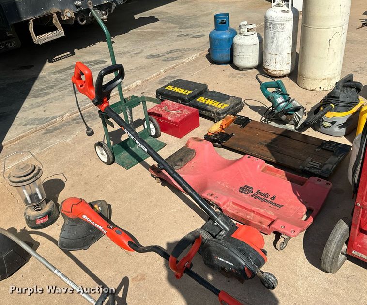 image for item IE9114 Lawn and garden equipment