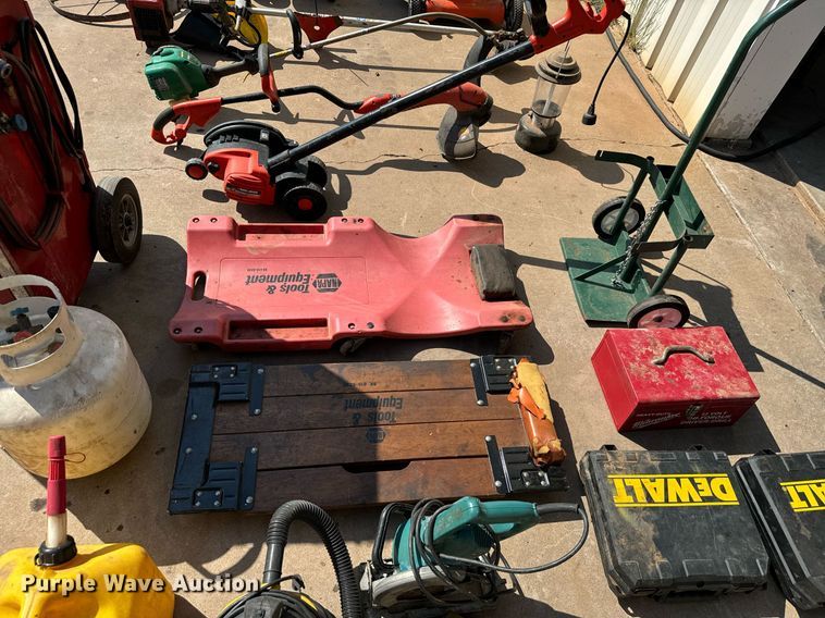 image for item IE9114 Lawn and garden equipment