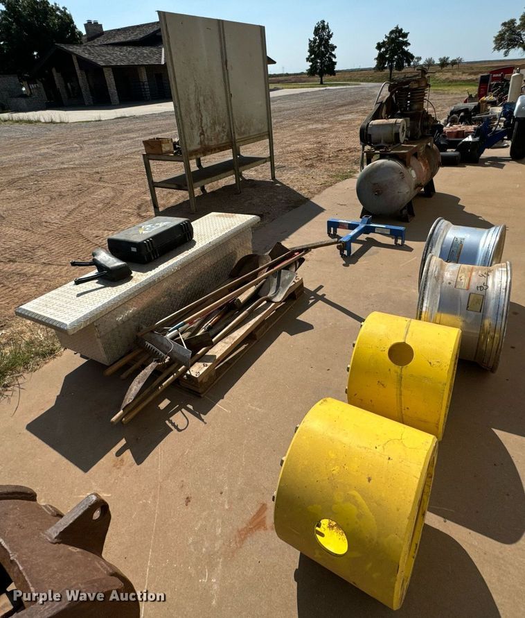 image for item IE9116 Tools