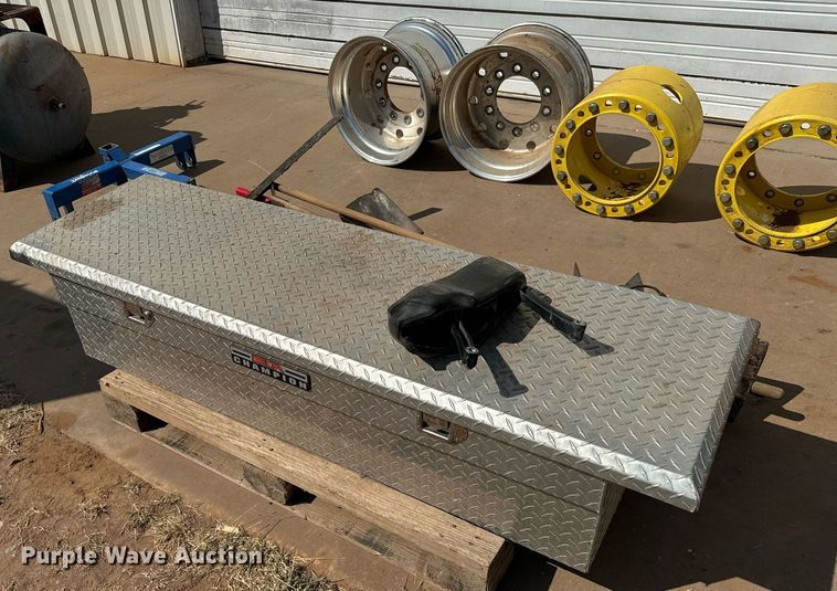 image for item IE9116 Tools