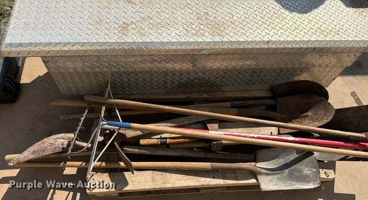 image for item IE9116 Tools