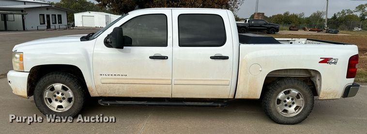 image for item IE9128 2011 Chevrolet  Silverado 1500 Crew Cab pickup truck
