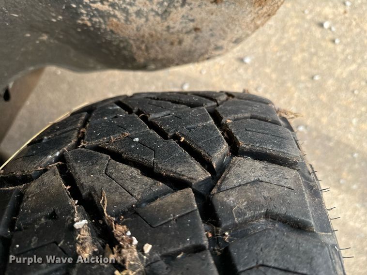 image for item IE9128 2011 Chevrolet  Silverado 1500 Crew Cab pickup truck