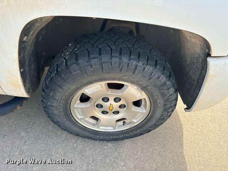 image for item IE9128 2011 Chevrolet  Silverado 1500 Crew Cab pickup truck