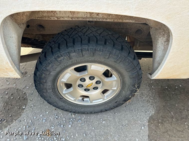 image for item IE9128 2011 Chevrolet  Silverado 1500 Crew Cab pickup truck