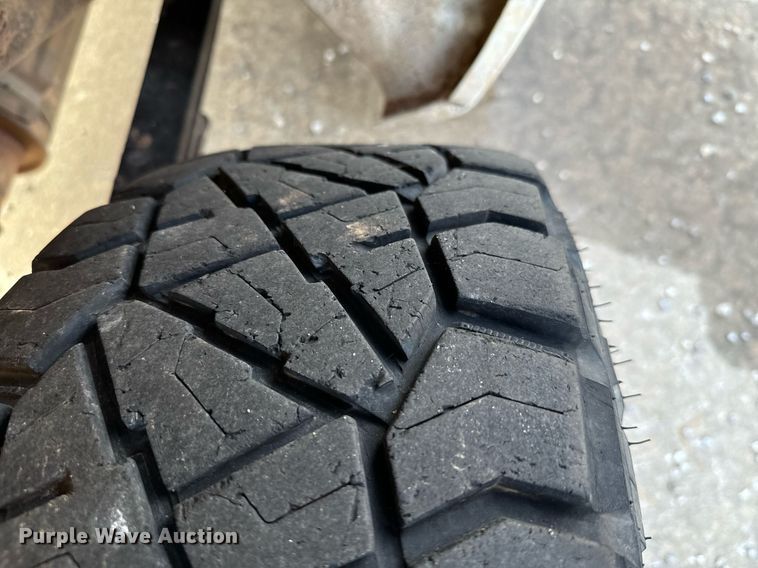 image for item IE9128 2011 Chevrolet  Silverado 1500 Crew Cab pickup truck